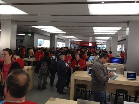 Inauguración de la Apple Store  de Marbella