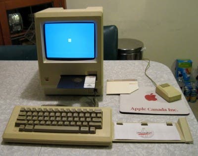 Imagen de un Mac con disquetera Twiggy