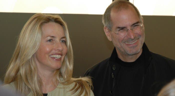 Laurene Powell junto a Steve Jobs