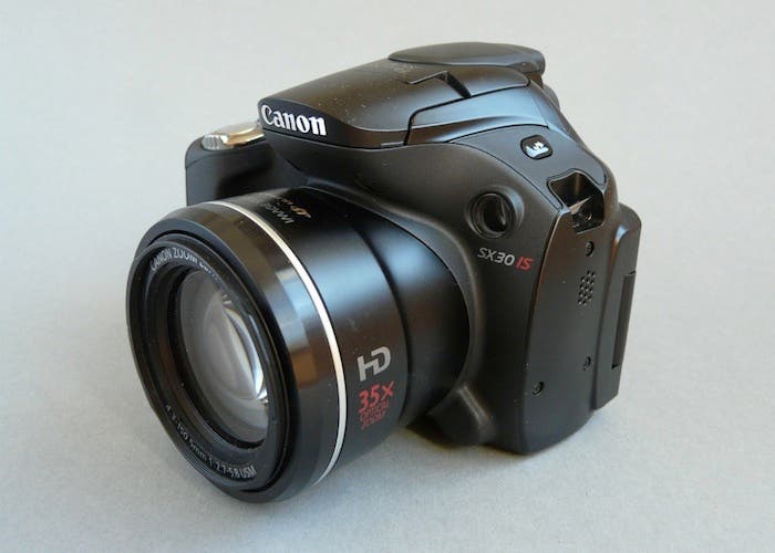 Cámara Semirréflex Canon SX30 IS