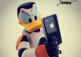 Donald con un iPhone