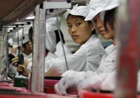 Fábrica de Foxconn montando el iPhone