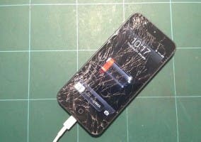 iPhone 5 con pantalla rota