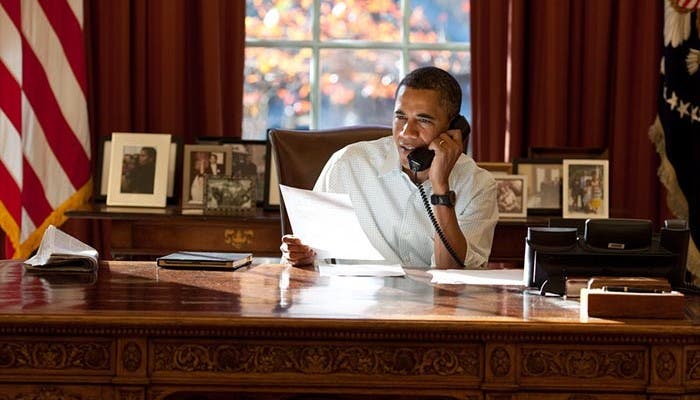 Obama con un iPad en su despacho