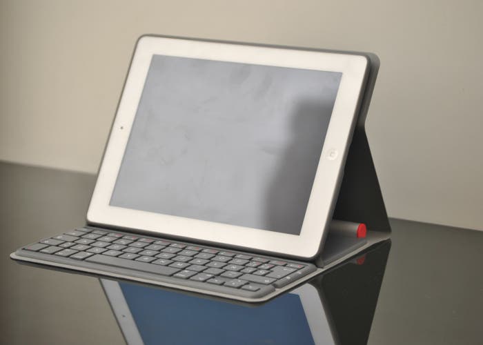 Logitech Solar Keyboard Folio con un iPad