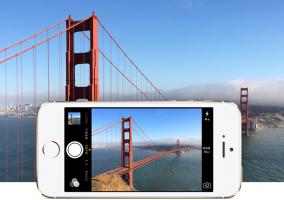 iPhone 5s realizando fotografía a un puente