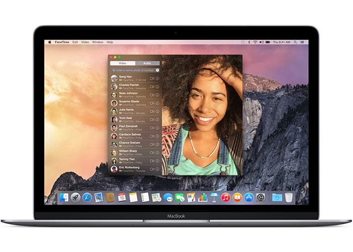 MacBook con la aplicación de FaceTime