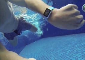 Resistencia del Apple Watch debajo del agua