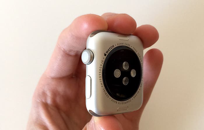 Detalle caja y sensor Apple Watch Sport