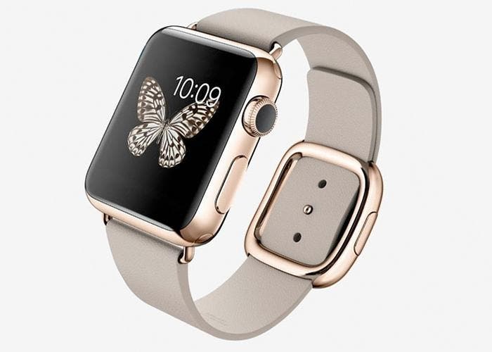 Apple Watch con carcasa y hebilla dorados