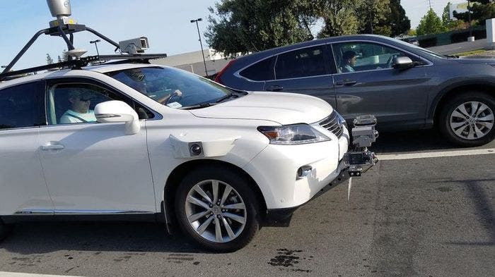 Apple prueba su software de autoconducción en un SUV Lexus RX450h