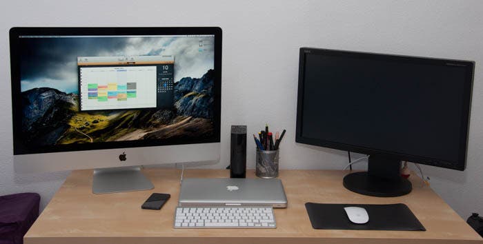 El iMac sobre el escritorio